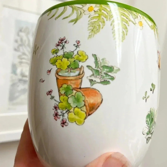 Pottery Barn Two Peter Rabbit Beatrix Potter Mugs (2) - Picture 6 of 10